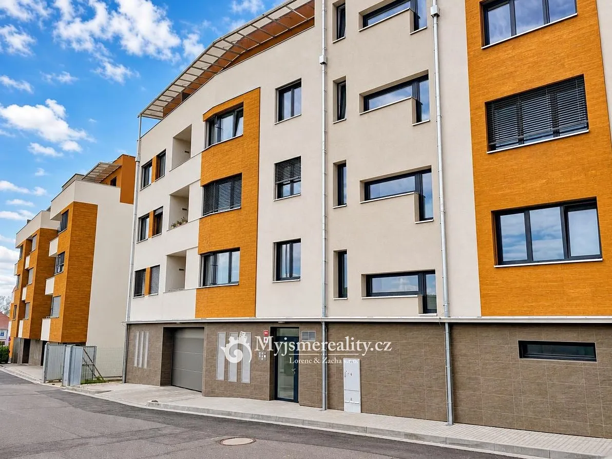 Pronájem bytu 1+1 49 m²